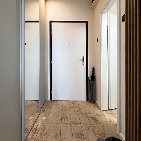 公寓 New Cozy Studio, Ac & Balcony