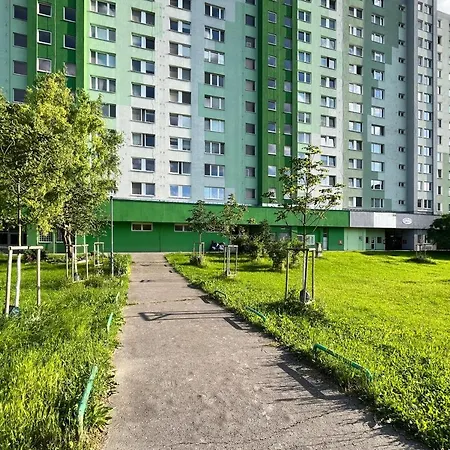 New Cozy Studio, Ac & Balcony Apartmán