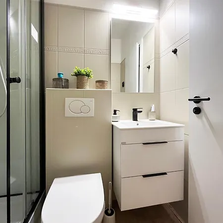 Appartement New Cozy Studio, Ac & Free Private Parking *