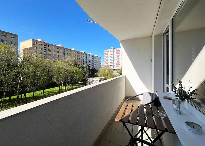 New Cozy Studio, Ac & Balcony דירה