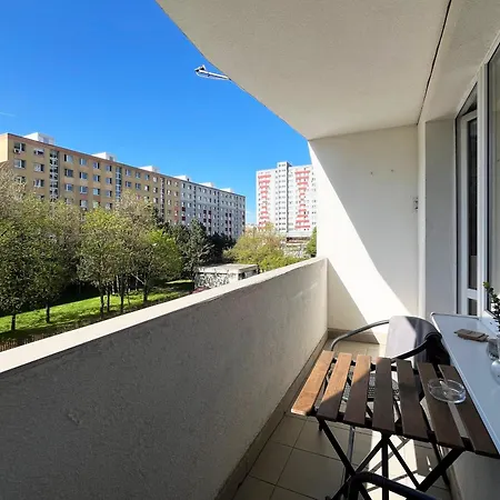 New Cozy Studio, Ac & Balcony Apartman